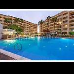 Castle Harbour Lejlighedshotel