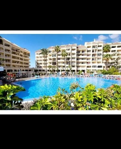 Castle Harbour Apartmanhotel