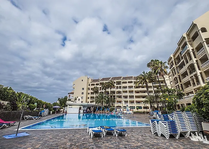 Castle Harbour Apartmanhotel