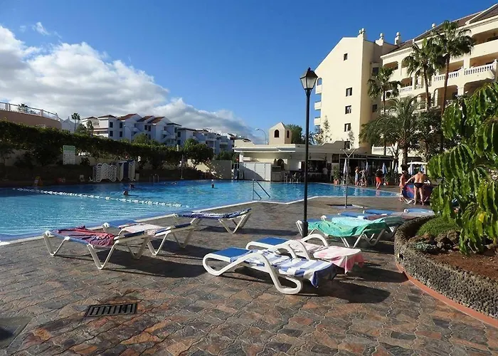 Apartmanhotel Castle Harbour 2*