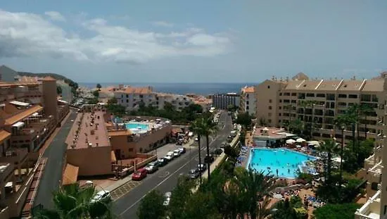 Castle Harbour Apartmanhotel