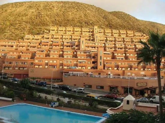 Apartmanhotel Castle Harbour 2*