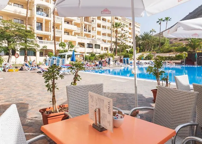 Apartmanhotel Castle Harbour