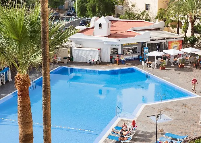 Castle Harbour Apartmanhotel 2*