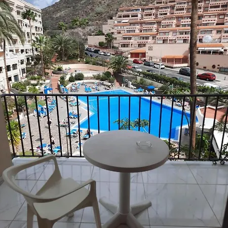 Apart-hotel Castle Harbour Los Cristianos (Tenerife)