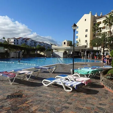 Aparthotel Castle Harbour 3*