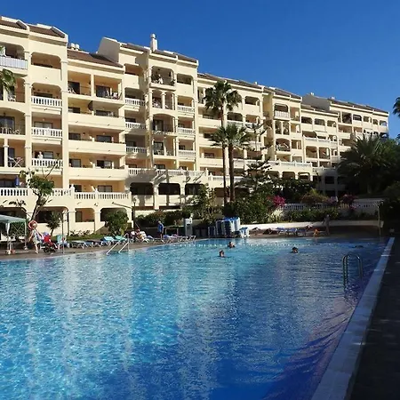 Castle Harbour 3*