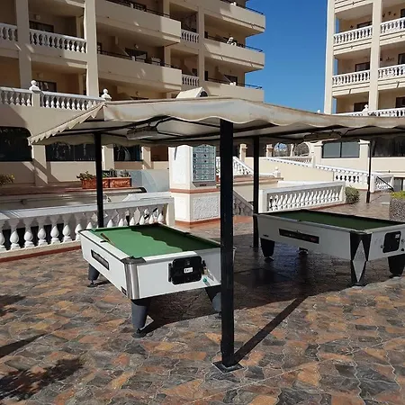 Castle Harbour 3*