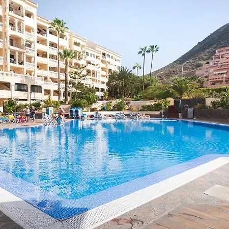 Castle Harbour Aparthotel