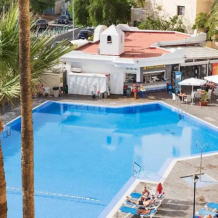 Castle Harbour Aparthotel 3*
