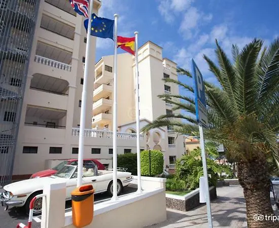 Aparthotel Castle Harbour 2*