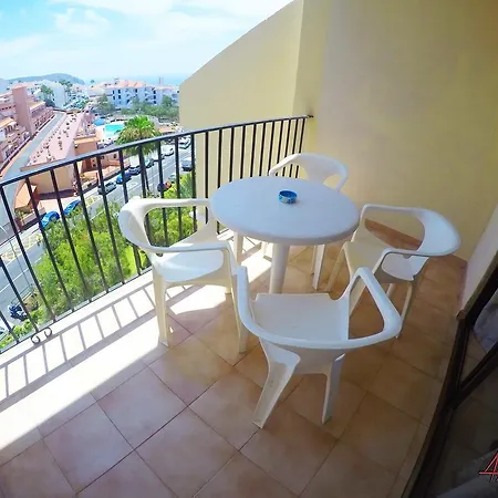 Castle Harbour Apartmanhotel Los Cristianos
