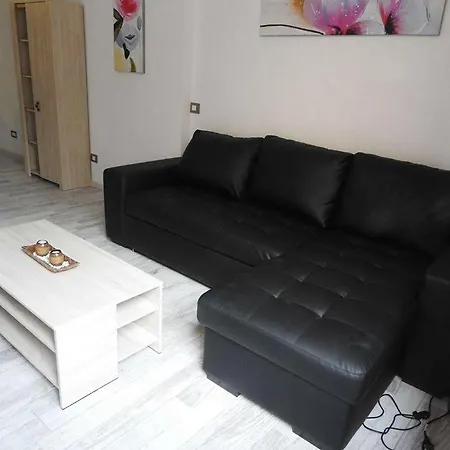 Castle Harbour Apartmanhotel 2*