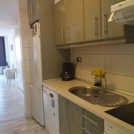 Castle Harbour Apartmanhotel